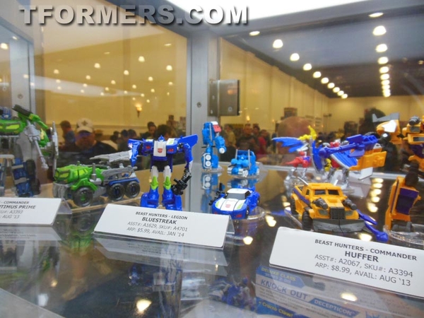 Botcon 2013   Transformers Beast Hunters 2014 New Figures Display  (105 of 131)